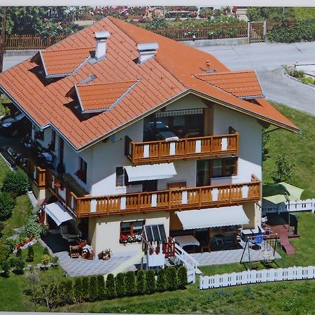 Appartment Lukasser Ainet Buitenkant foto