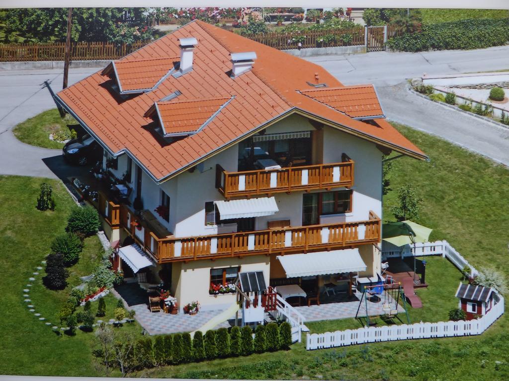 Appartment Lukasser Ainet Buitenkant foto